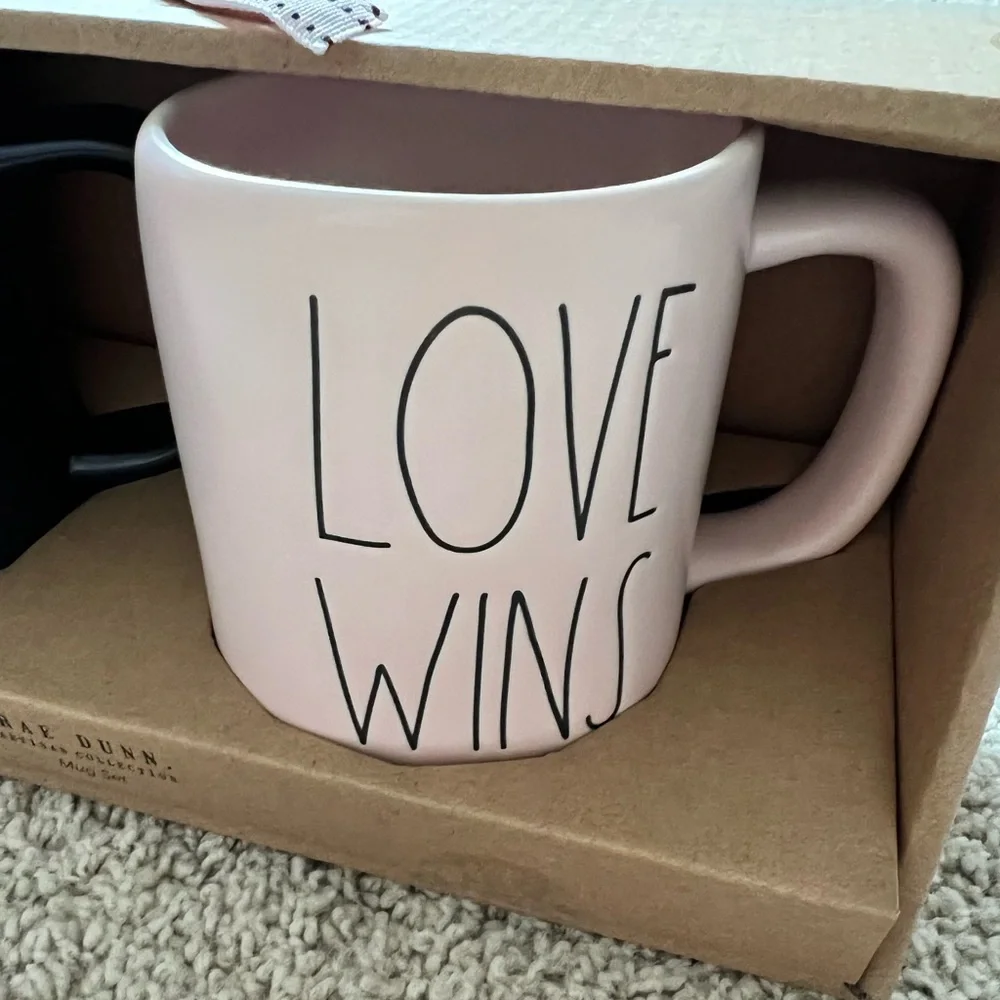 Rae Dunn Mug set - Picture 3 of 4